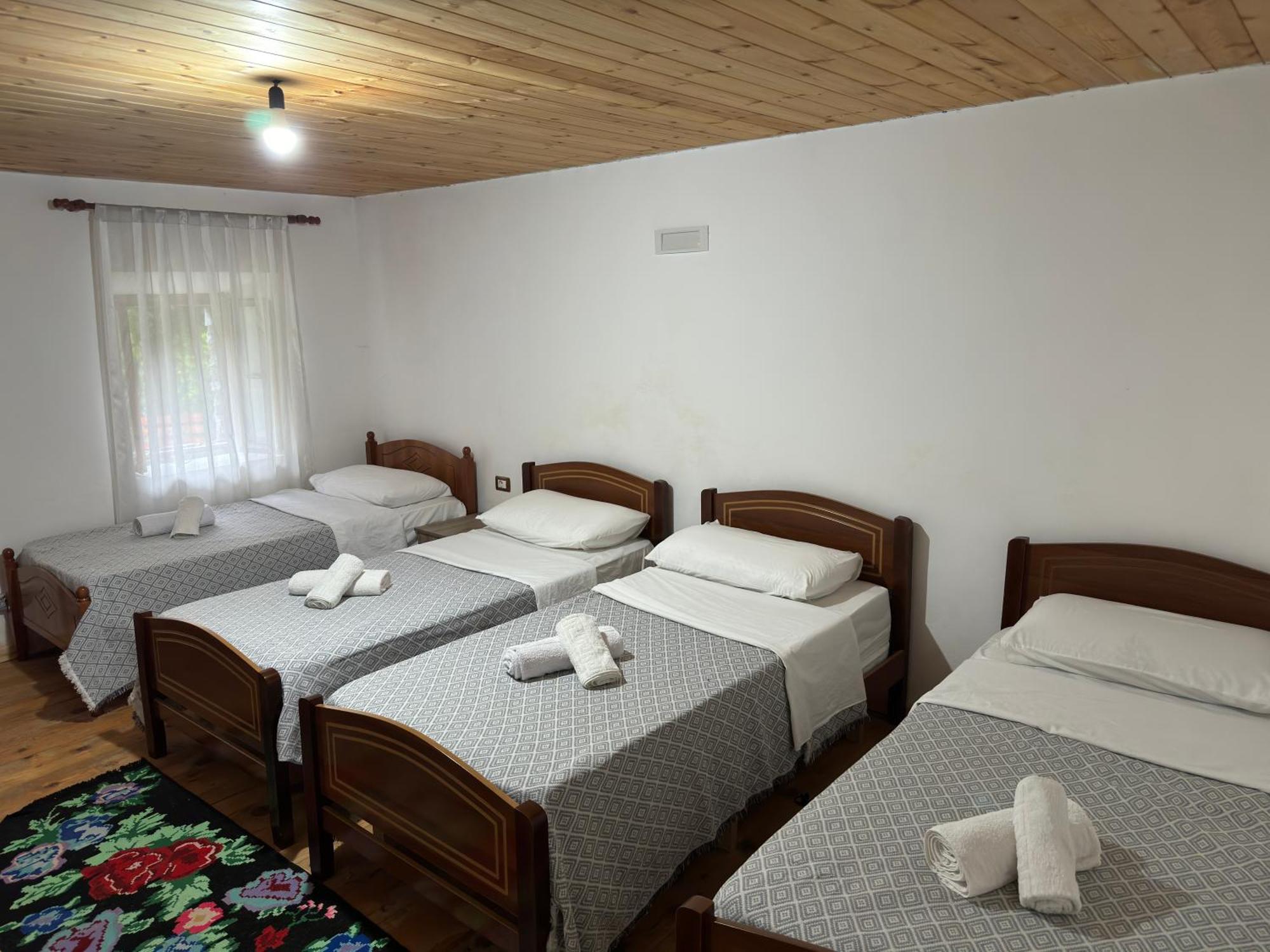 Bujtina Shkambi Hotel เธทธ์ ภายนอก รูปภาพ