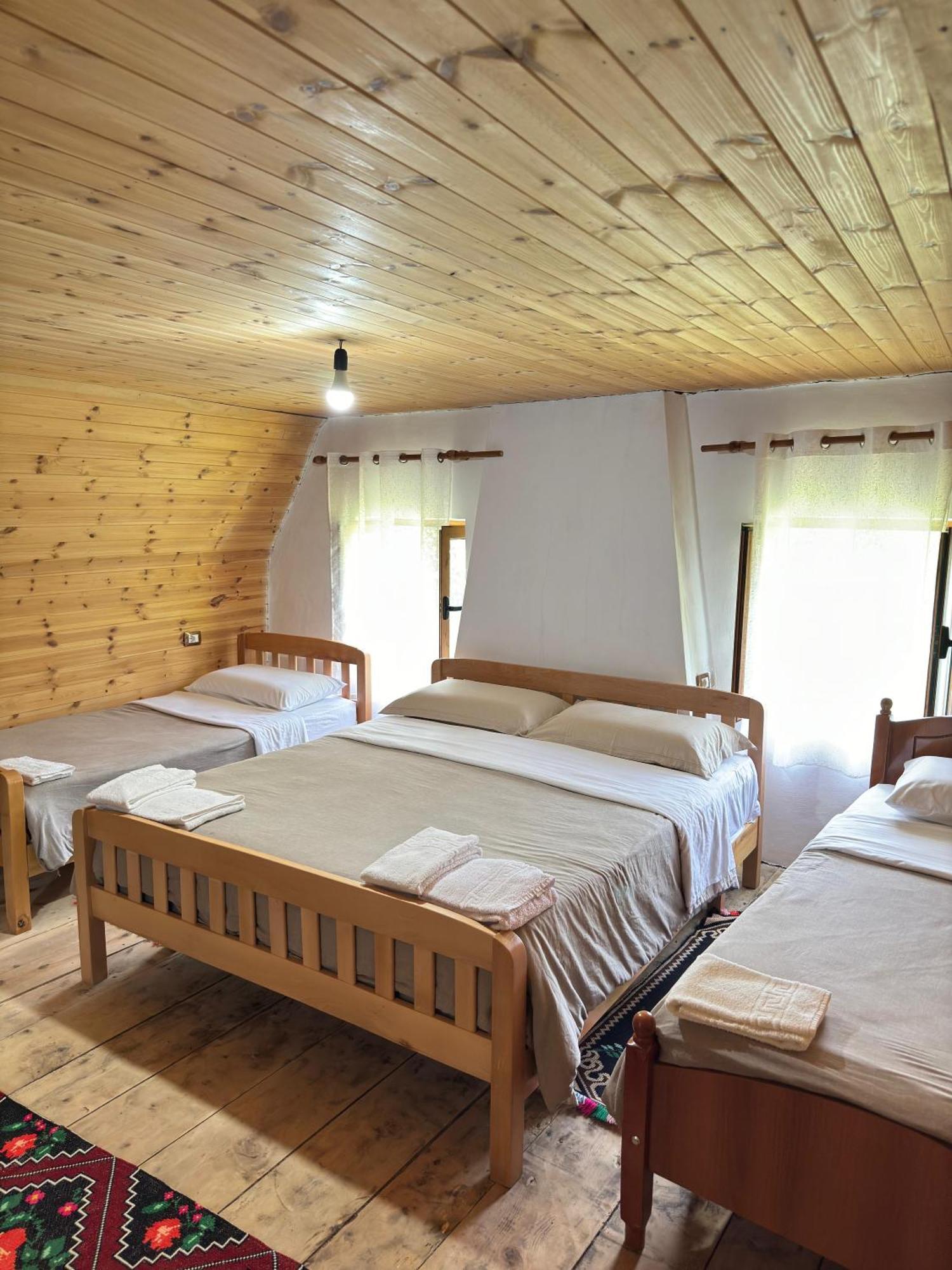 Bujtina Shkambi Hotel เธทธ์ ภายนอก รูปภาพ